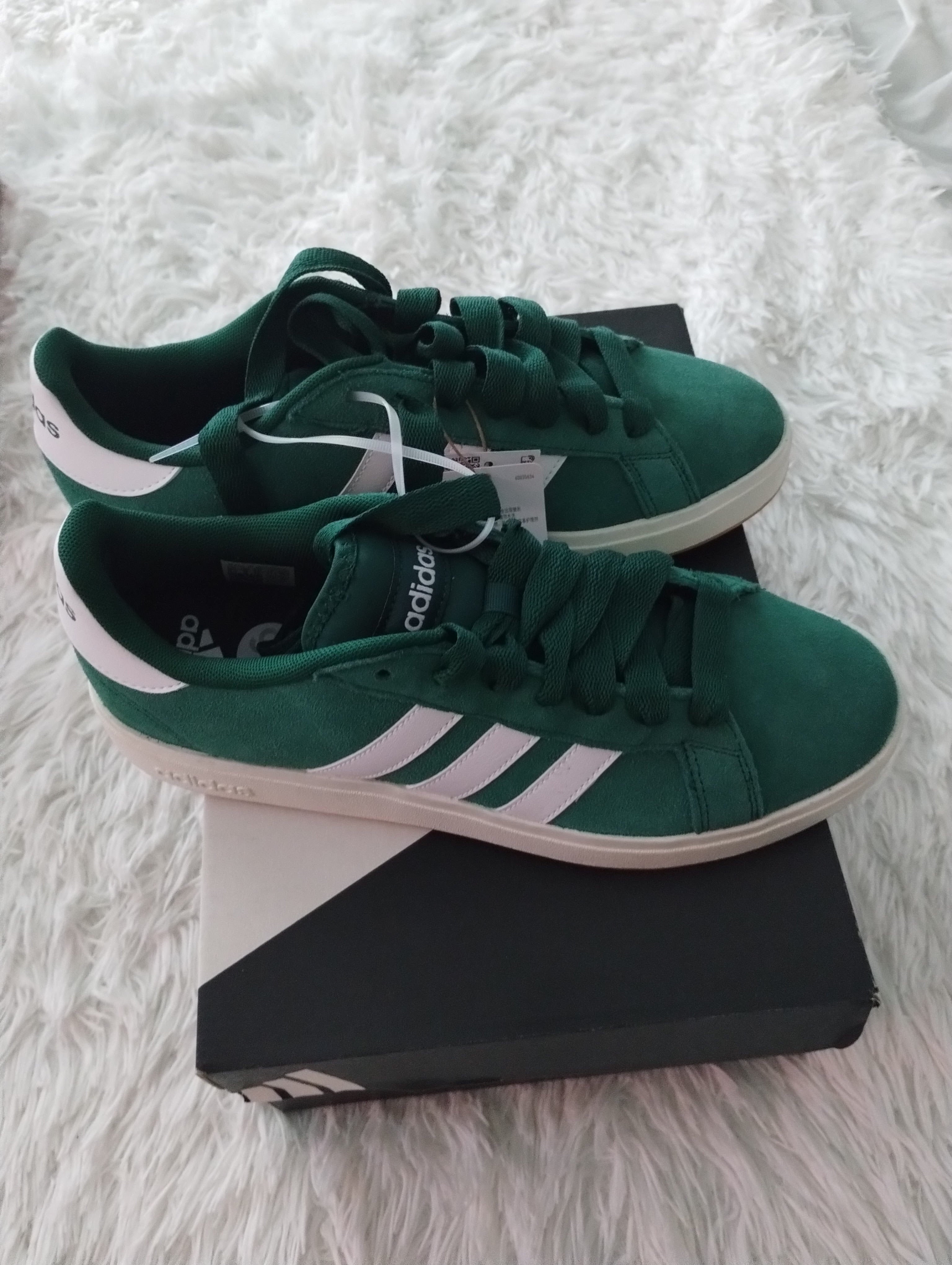 Tenis Adidas Grand Court — Verde Bosque con Rayas Blancas